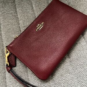 Coach Pebbled Leather Wristlet (pre-loved)